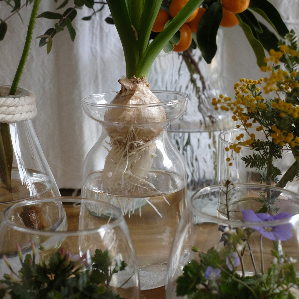 キュッとくびれ小瓶