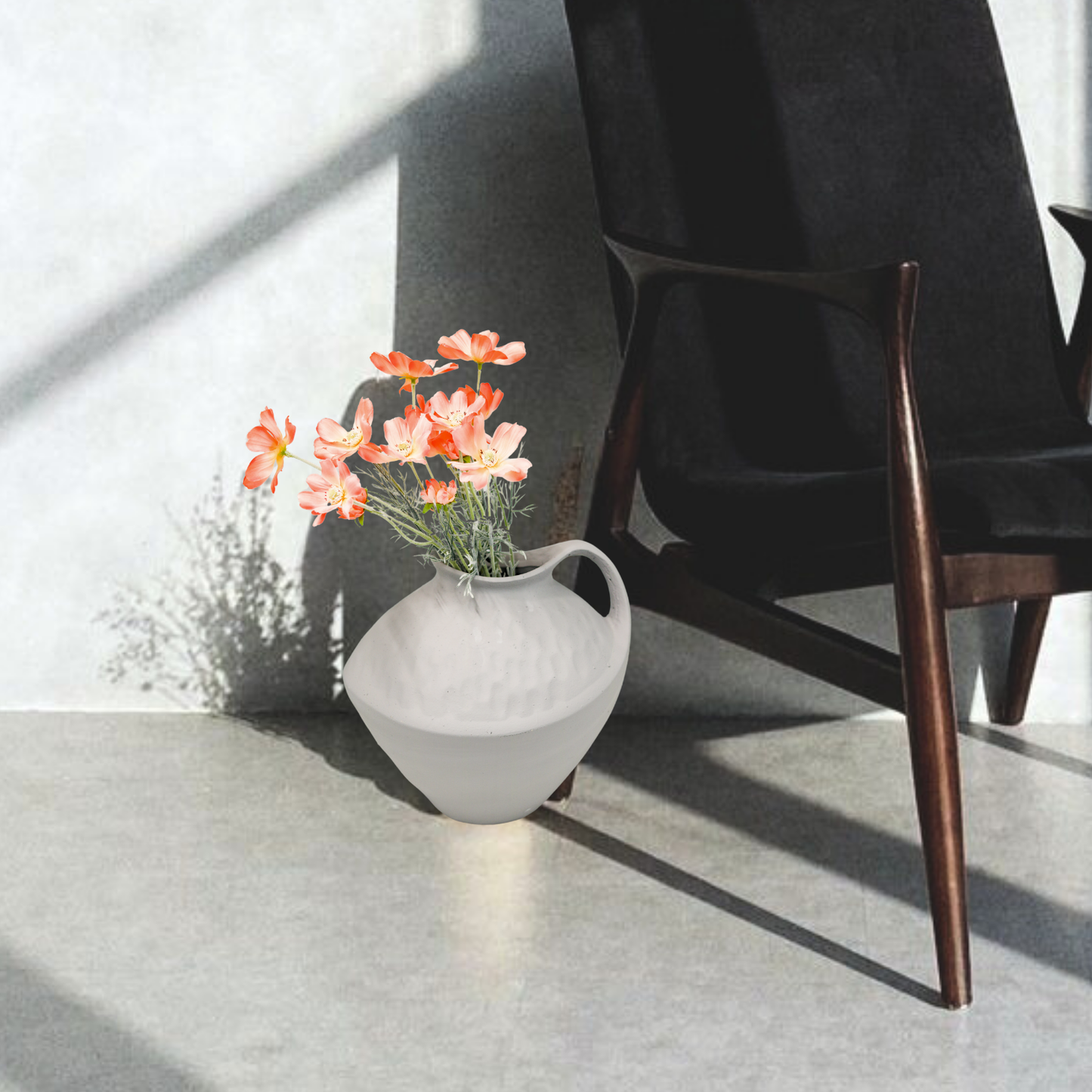 【現品限り品】とって付き 大きなグレーの陶器の花瓶