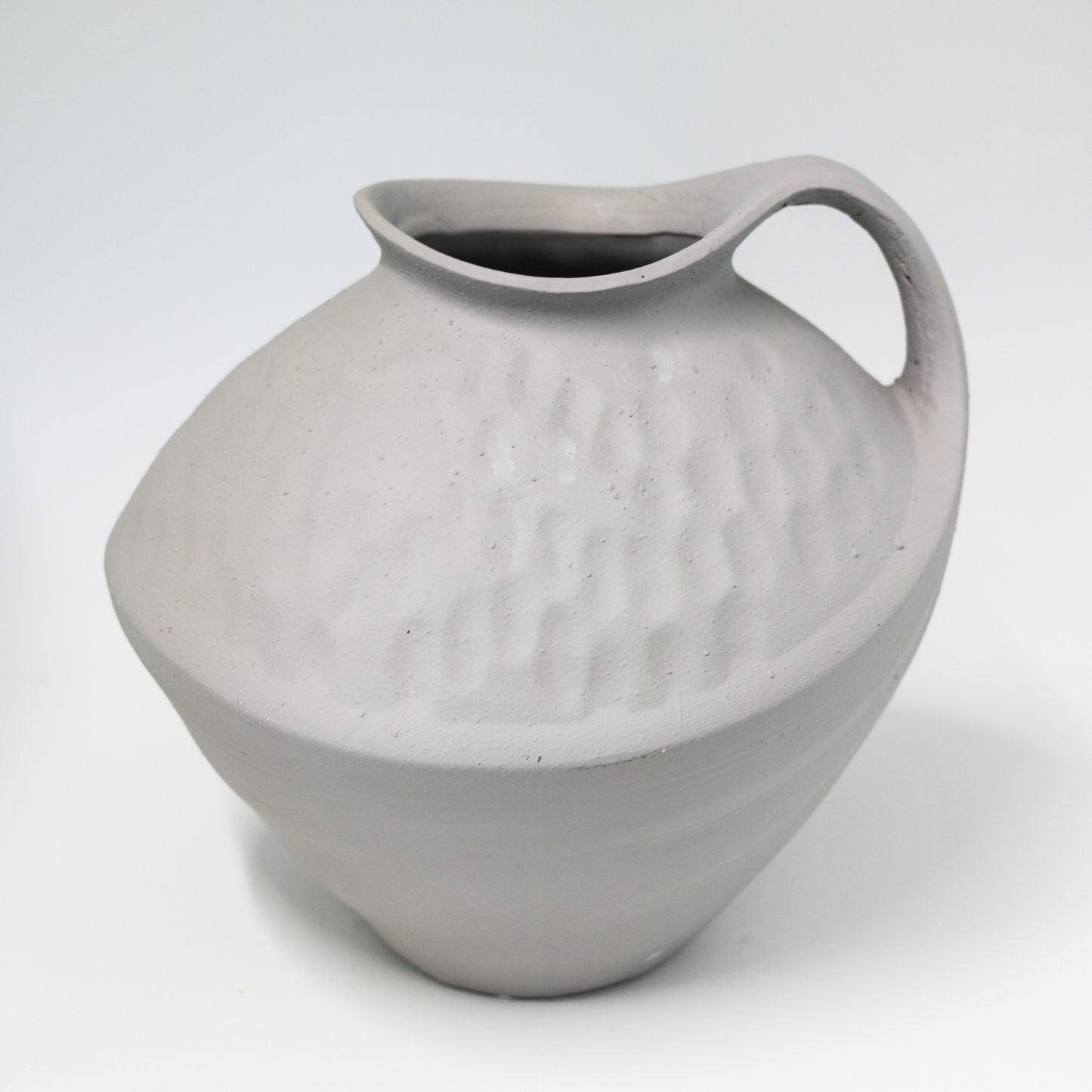 【現品限り品】とって付き 大きなグレーの陶器の花瓶