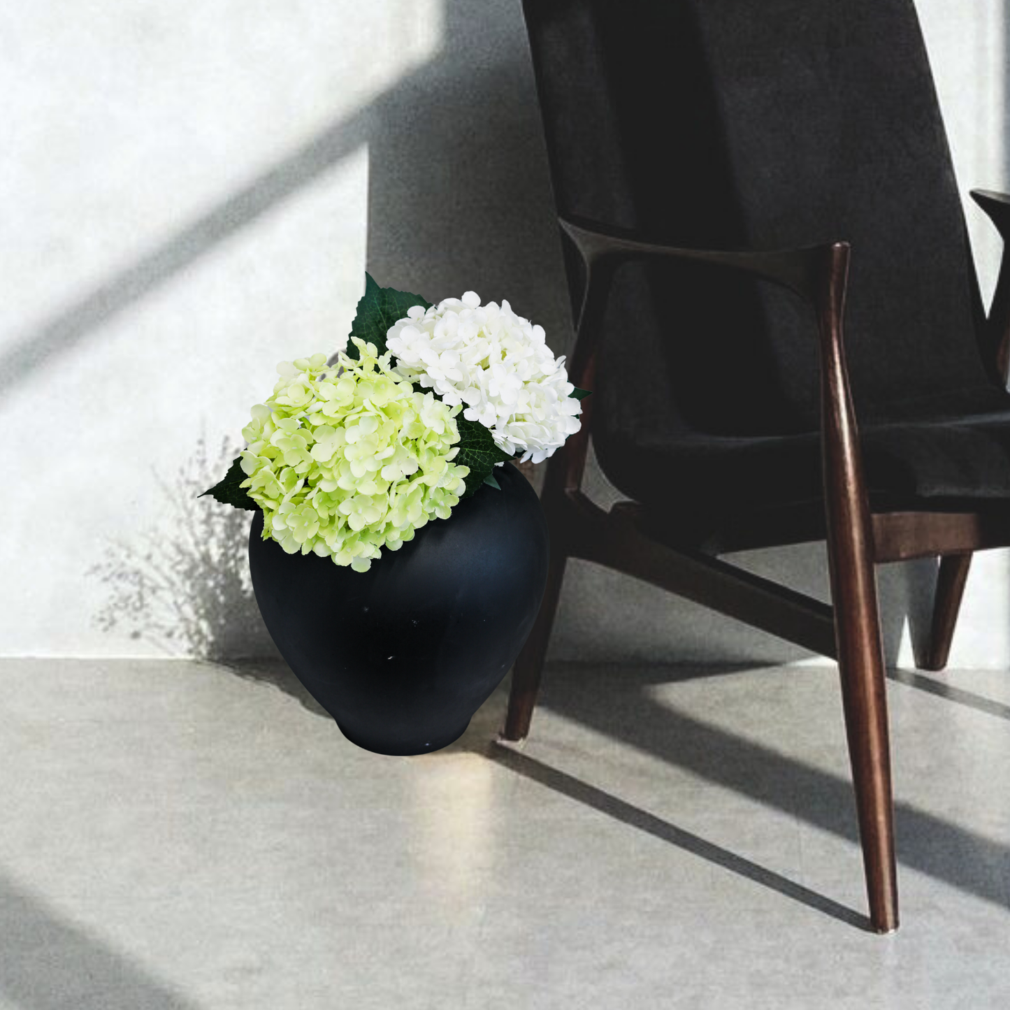 【アウトレット品】壺型 大きなブラックの陶器の花瓶