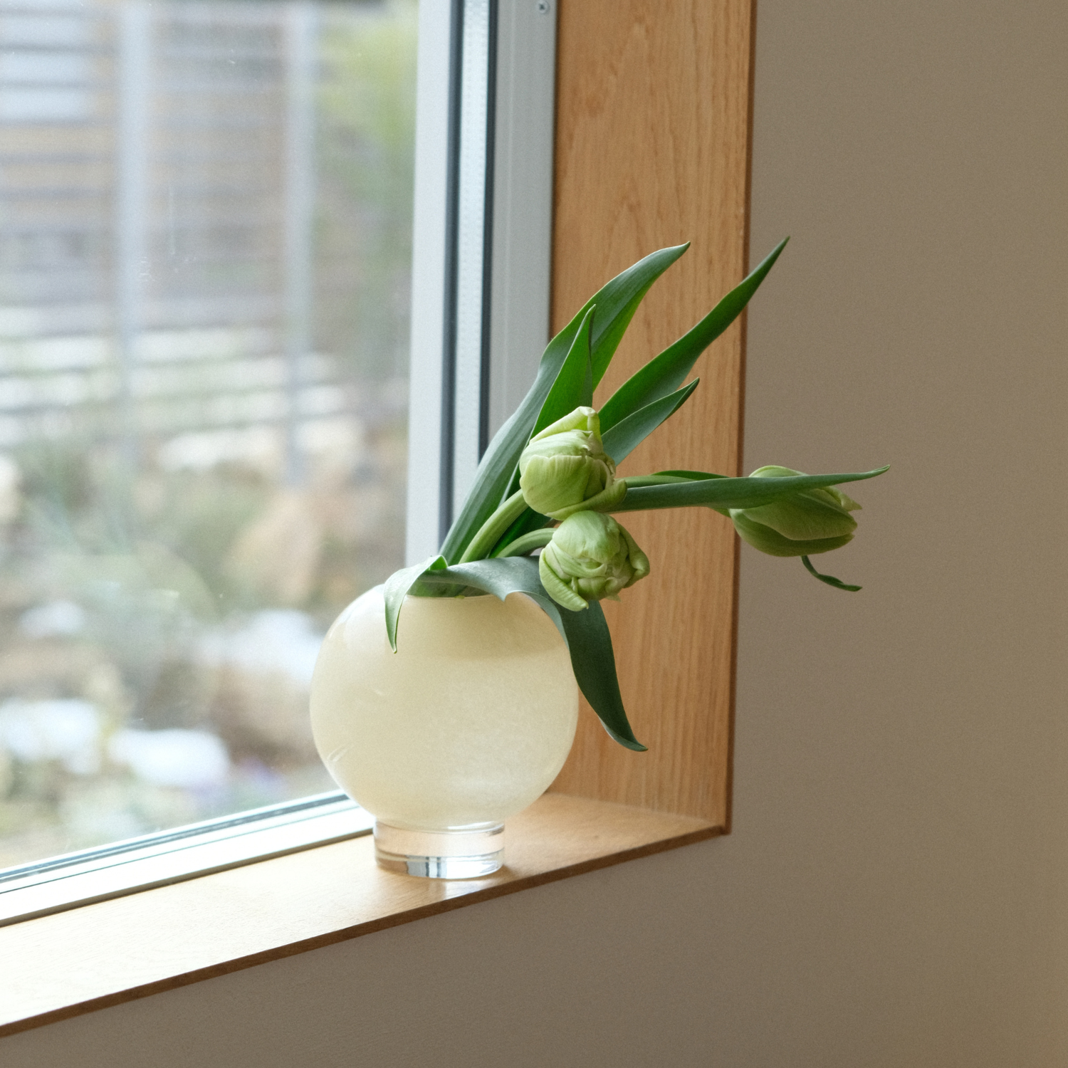 新品】バカラ フラワーベース 花瓶 シャルダンピオニー 箱付き 美品 新品】バカラ フラワーベース 花瓶 シャルダンピオニー 箱付き 美品