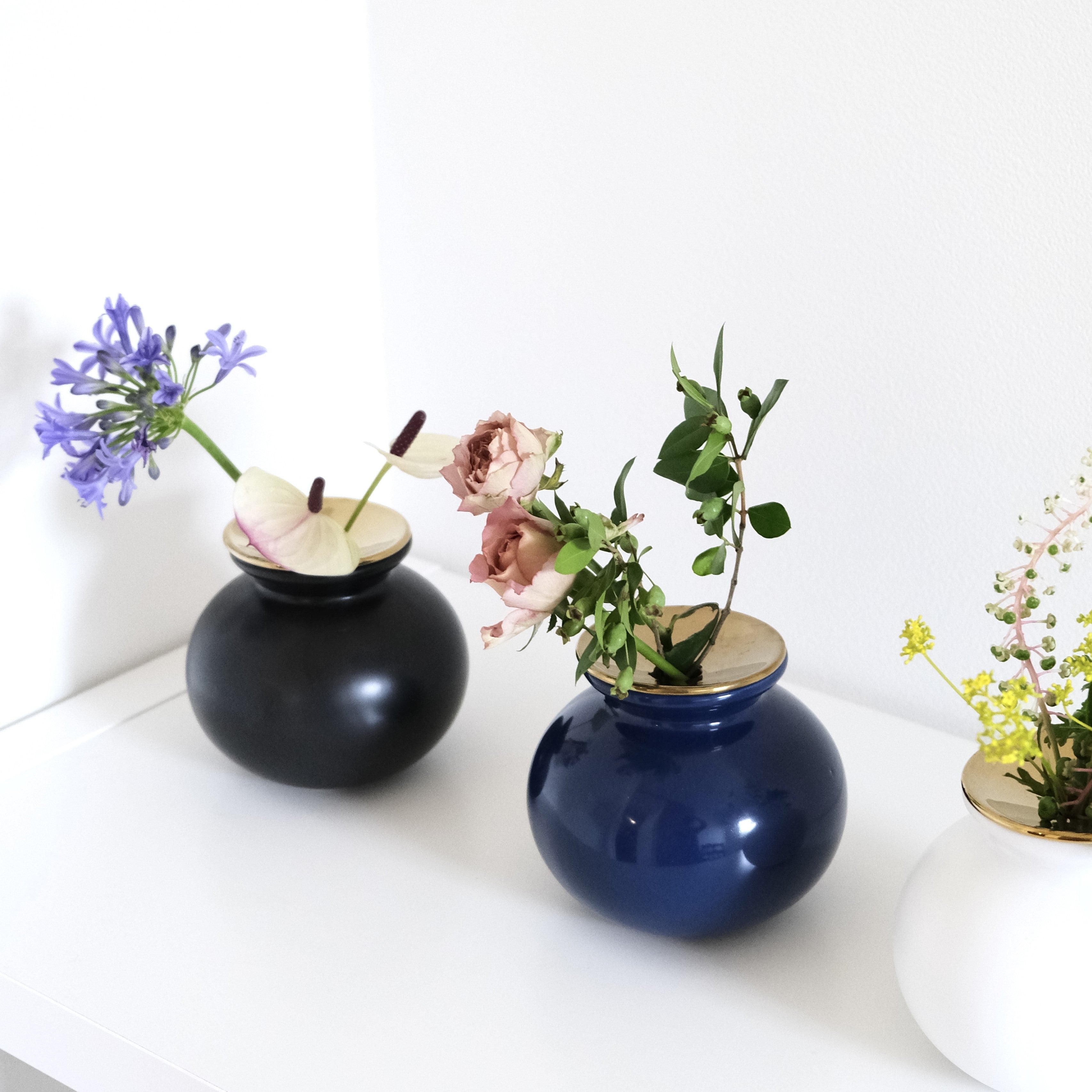 花瓶　インテリア　陶器　お口付き　高さ約37㎝ 楽天市場】陶器の花瓶 TAMAKI フラワーベース AYA アヤ フラット